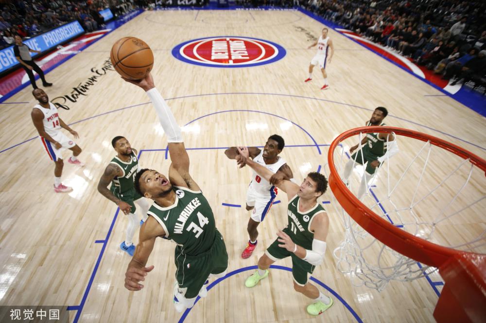 现出的冷静 现出的冷静