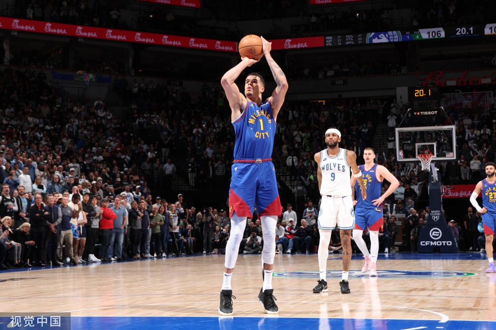 次将美国的 次将美国的