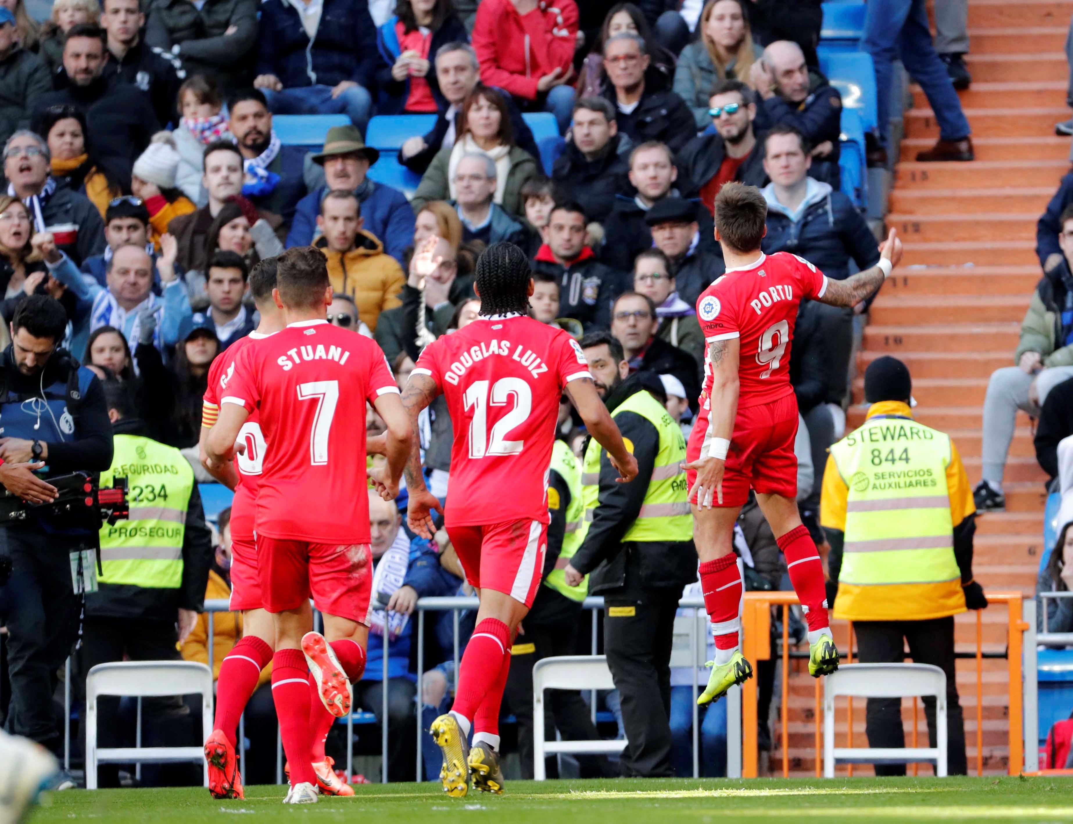 他能否在外 他能否在外